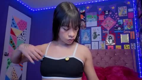 kimhilton online show from February 2026 05:00:02 AM