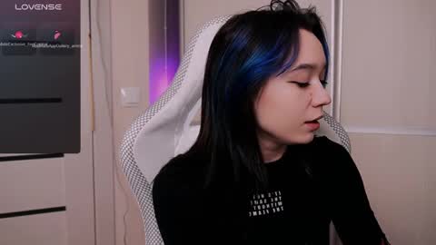 Snapshot of kimiko_luv chatting on May 2026 04:44:02 PM Kimiko online show from May 2026 04:44:02 PM