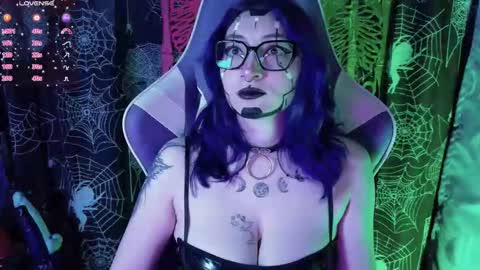 Kim Lennox online show from March 2026 03:29:01 PM