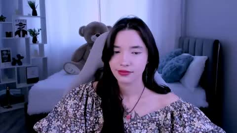 Snapshot of kimm_wong chatting on May 2026 03:35:02 AM kimm wong online show from May 2026 03:35:02 AM