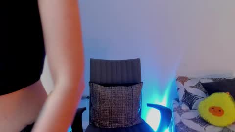 Kimm online show from November 2025 11:25:02 PM