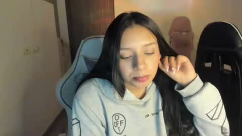 kimmi online show from October 2025 11:09:01 PM