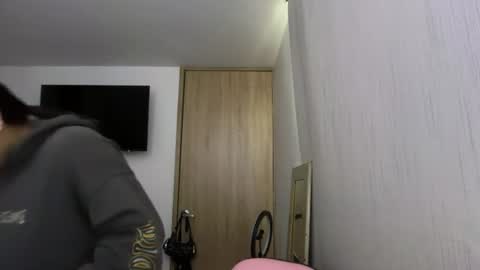 Snapshot of kimmi_foxy chatting on June 2026 11:37:02 AM kimmi online show from June 2026 11:37:02 AM
