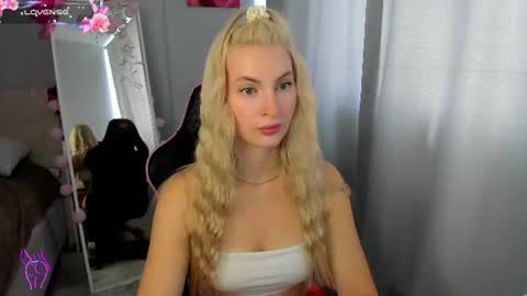Snapshot of kimmy1_powell chatting on July 2026 05:00:02 AM kimmy1_powell online show from July 2026 05:00:02 AM