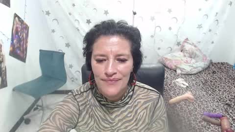 Snapshot of kimmy_sander1 chatting on December 2024 04:38:02 AM Kimmy online show from December 2024 04:38:02 AM