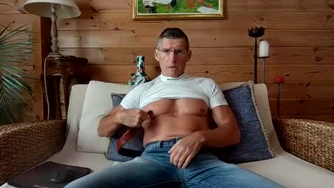 kimonoblues online show from December 2025 09:59:01 AM