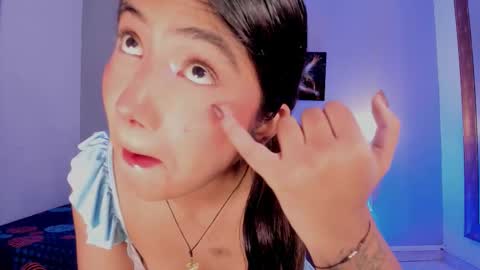 Kim online show from November 2025 02:42:02 PM