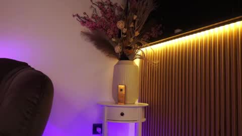 Andreea online show from April 2026 08:56:01 PM