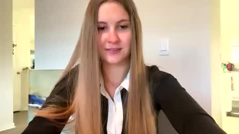 kinci06 online show from March 2025 10:27:02 PM