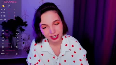 Hazel online show from November 2025 07:13:02 PM