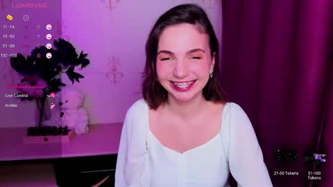 Hazel online show from March 2026 11:22:02 PM