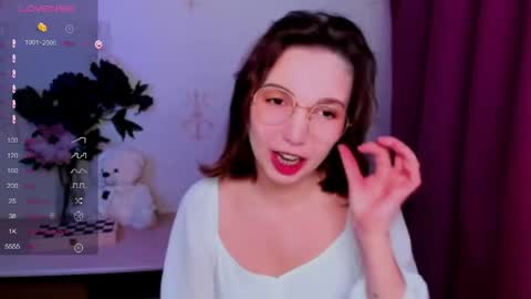 Snapshot of kindhazelhere_ chatting on April 2026 11:40:02 PM Hazel online show from April 2026 11:40:02 PM