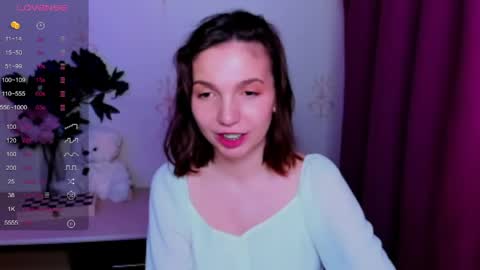 Snapshot of kindhazelhere_ chatting on April 2026 09:52:02 AM Hazel online show from April 2026 09:52:02 AM