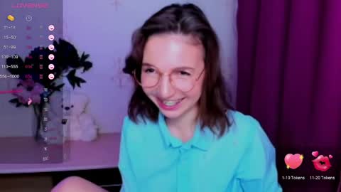 Snapshot of kindhazelhere_ chatting on May 2026 05:26:01 AM Hazel online show from May 2026 05:26:01 AM
