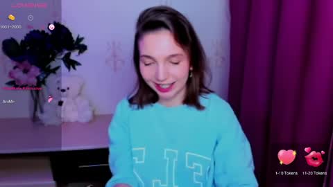 Snapshot of kindhazelhere_ chatting on May 2026 12:57:01 PM Hazel online show from May 2026 12:57:01 PM