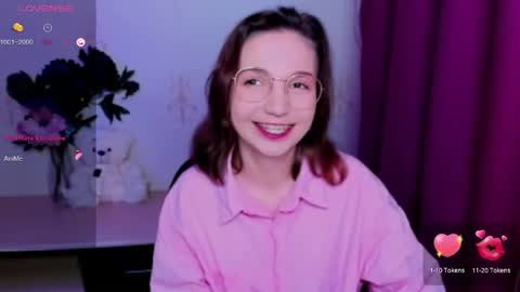 Snapshot of kindhazelhere_ chatting on May 2026 09:34:02 PM Hazel online show from May 2026 09:34:02 PM