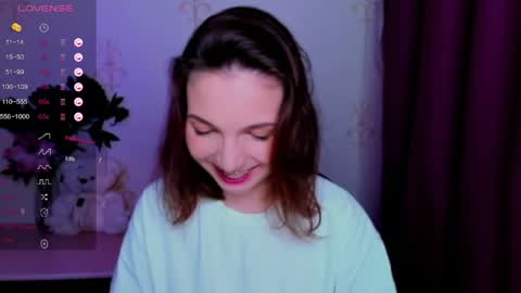 Snapshot of kindhazelhere_ chatting on June 2026 04:13:02 AM Hazel online show from June 2026 04:13:02 AM
