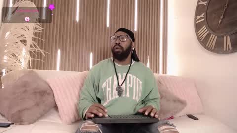 Malik  online show from September 2025 01:02:01 PM