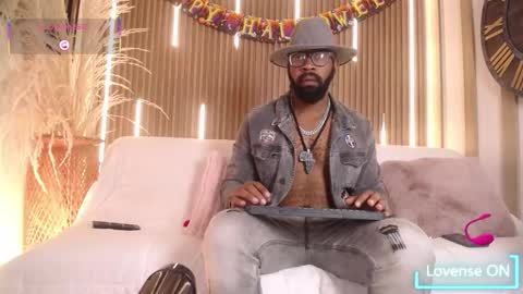 Malik  online show from October 2025 01:12:01 PM