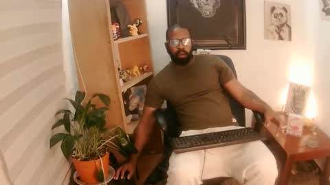 Malik  online show from November 2025 10:48:02 AM