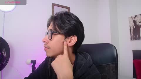 kingdanny_8 online show from January 2026 04:48:02 AM