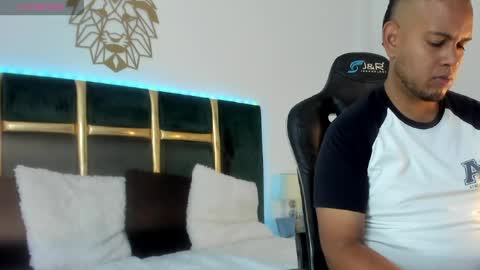 Snapshot of kingg_jay chatting on May 2026 11:50:01 AM kingg_jay online show from May 2026 11:50:01 AM