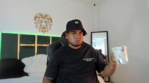 Snapshot of kingg_jay chatting on May 2026 12:02:01 PM kingg_jay online show from May 2026 12:02:01 PM