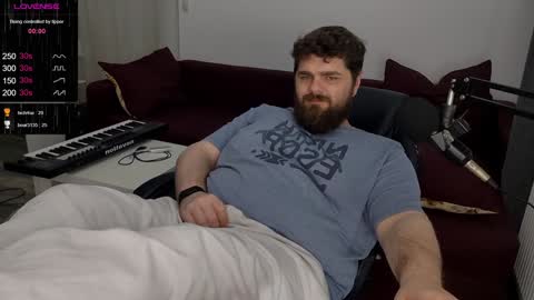 Marti online show from February 2025 09:23:02 PM