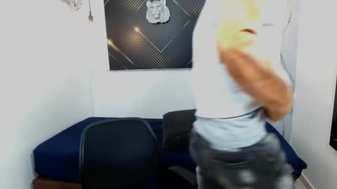 KING  online show from March 2026 03:28:01 AM