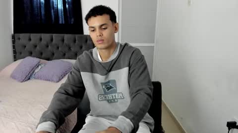 DOMINANT ALPHA KINGS online show from December 2025 06:58:01 PM