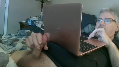 Snapshot of kingtongue10 chatting on January 2025 04:50:01 PM kingtongue10 online show from January 2025 04:50:01 PM