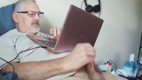 Snapshot of kingtongue10 chatting on September 2025 03:06:02 PM kingtongue10 online show from September 2025 03:06:02 PM