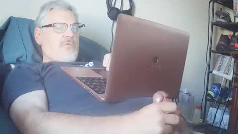 kingtongue10 online show from January 2026 09:42:02 PM