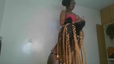 Snapshot of kinky_aria chatting on September 2025 06:32:02 PM kinky_aria online show from September 2025 06:32:02 PM