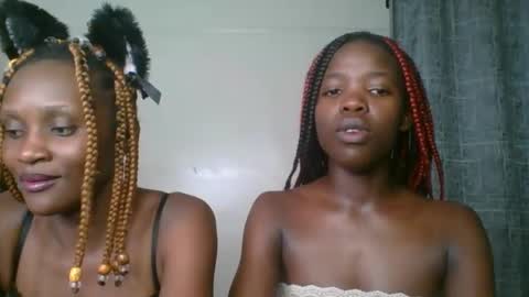 Snapshot of kinky_aria chatting on September 2025 06:23:02 PM kinky_aria online show from September 2025 06:23:02 PM