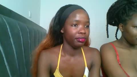 Snapshot of kinky_aria chatting on October 2025 06:49:02 PM kinky_aria online show from October 2025 06:49:02 PM
