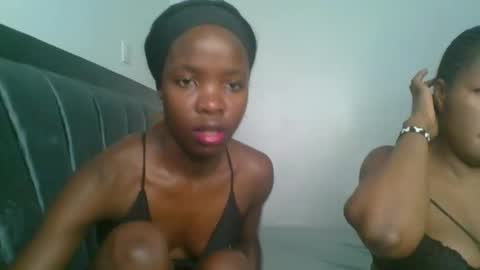 Snapshot of kinky_aria chatting on October 2025 05:23:02 PM kinky_aria online show from October 2025 05:23:02 PM