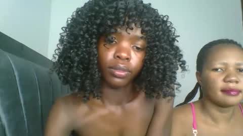 Snapshot of kinky_aria chatting on October 2025 05:14:01 PM kinky_aria online show from October 2025 05:14:01 PM