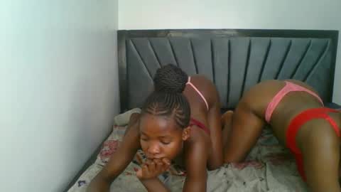 kinky_aria online show from November 2025 08:43:01 PM