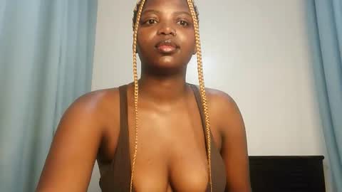 Lola online show from October 2025 12:39:02 PM