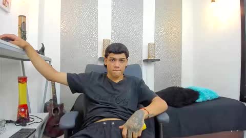   online show from October 2025 12:14:01 PM