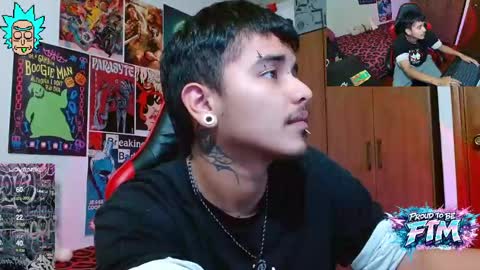 Snapshot of kinkybabies_ chatting on April 2026 04:32:01 AM Mercury online show from April 2026 04:32:01 AM