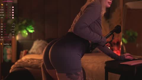 Snapshot of kinkylina_ chatting on December 2024 08:41:01 AM kinkylina_ online show from December 2024 08:41:01 AM
