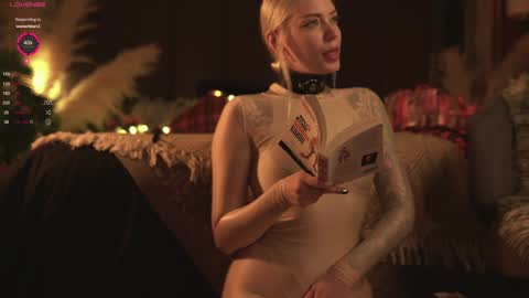 Snapshot of kinkylina_ chatting on December 2024 02:32:01 PM kinkylina_ online show from December 2024 02:32:01 PM