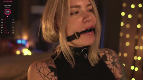 Snapshot of kinkylina_ chatting on January 2025 04:22:02 PM kinkylina_ online show from January 2025 04:22:02 PM