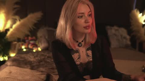 Snapshot of kinkylina_ chatting on January 2025 10:33:02 AM kinkylina_ online show from January 2025 10:33:02 AM