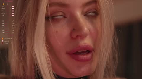 Snapshot of kinkylina_ chatting on February 2025 04:22:01 PM kinkylina_ online show from February 2025 04:22:01 PM
