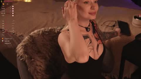 Snapshot of kinkylina_ chatting on February 2025 04:32:01 PM kinkylina_ online show from February 2025 04:32:01 PM