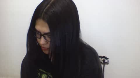 kion_and_valu online show from October 2025 12:42:02 AM