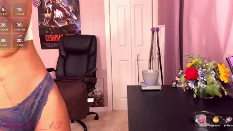 Kira21 13 online show from October 2025 04:18:01 PM